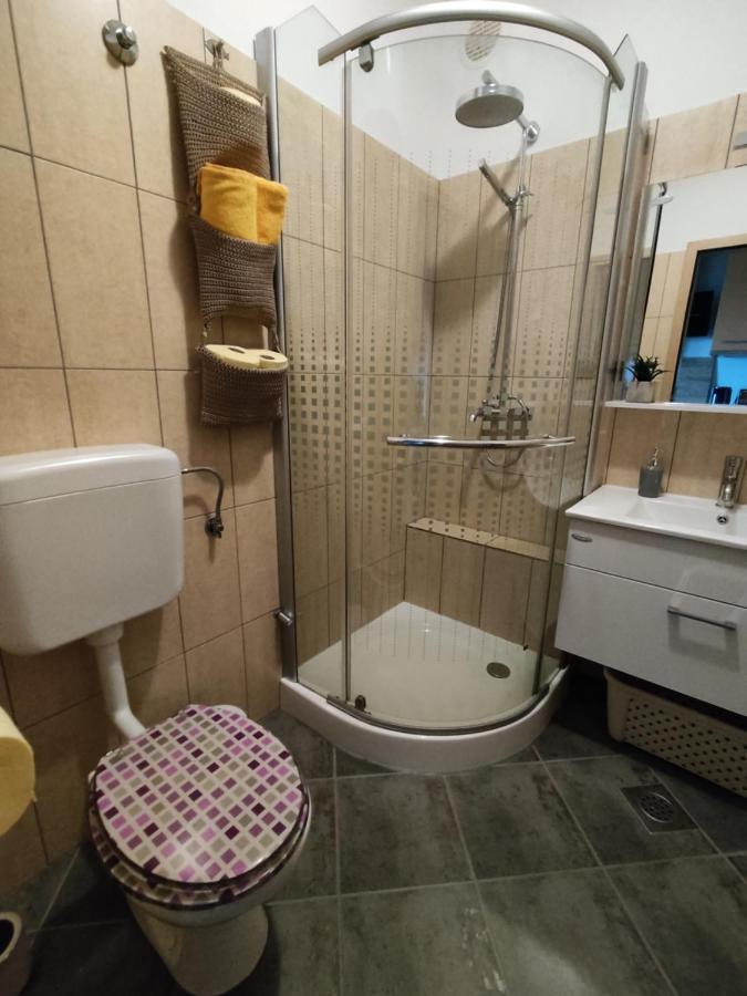 Apartment Rea โคเปร์ ภายนอก รูปภาพ