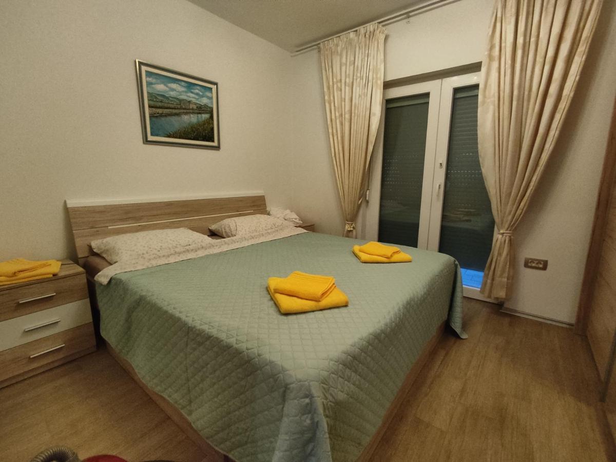Apartment Rea โคเปร์ ภายนอก รูปภาพ